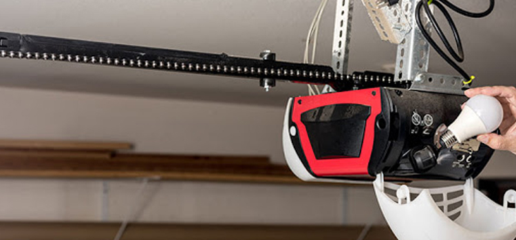 automatic garage door opener repair in Hialeah Gardens