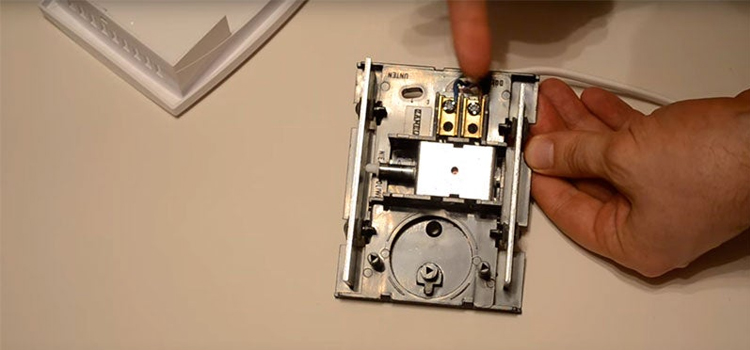 fix door bell in Hialeah Gardens