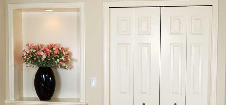 residential closet door repair in Hialeah Gardens